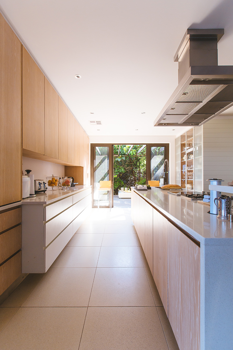 Clean Lines in this Modern Kitchen